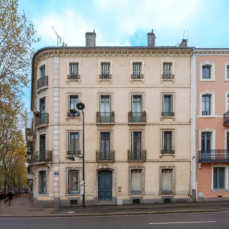 Le Petit Coin De La Bastide 11 * Каркассон